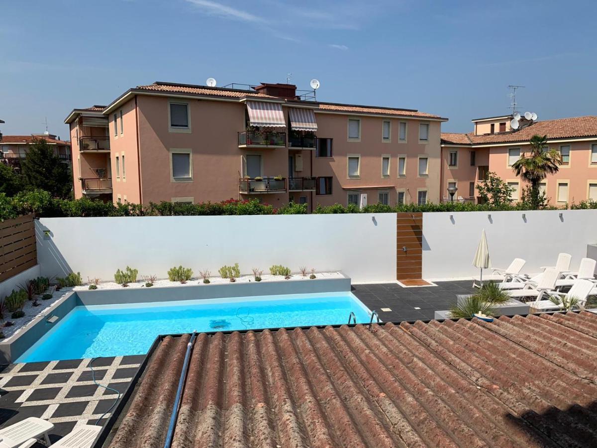 H3O Lago Di Garda Desenzano del Garda Buitenkant foto
