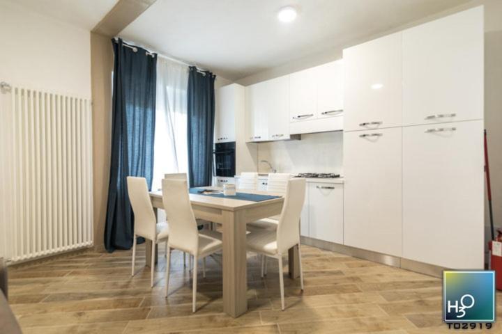 H3O Lago Di Garda Desenzano del Garda Kamer foto
